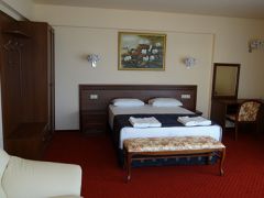 Лазурь Beach Hotel