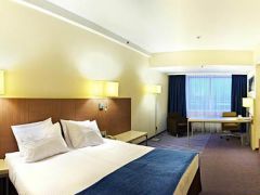 Holiday Inn