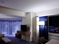 Holiday Inn