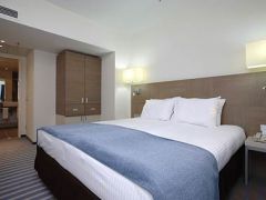 Holiday Inn