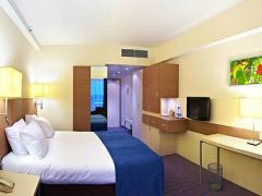 Holiday Inn