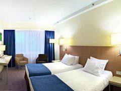 Holiday Inn