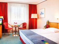 Парк Инн (В.Новгород)