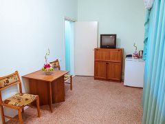 Корона(Евпатория)