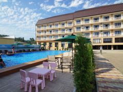 Golden Resort 