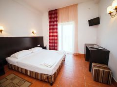 Донна Роза(Donna Rosa)