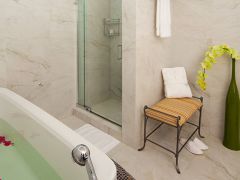 LUCIANO SPA 