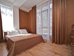 Благое Апарты