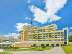 MISTRAL HOTEL & SPA