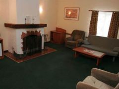 COUNTRY RESORT