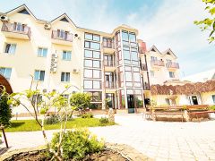 Бригантина(п.Береговое)