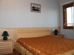Золотой лотос