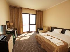 Golden Hills отель