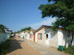 Золотой Пляж (Береговое) корп.2 и домики