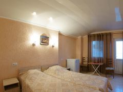 Золотой Пляж (Береговое) корп.2 и домики