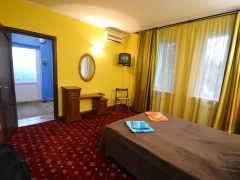 Изумрудный