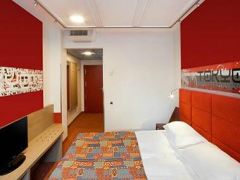 Red Stars Hotel