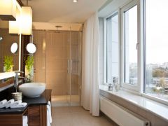 Ренессанс Москва Монарх Центр