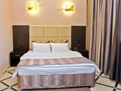 Вилла Мартон