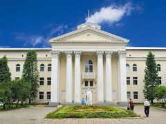 им.Горького
