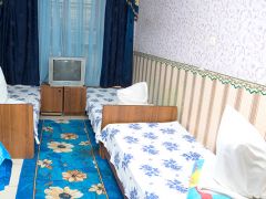 У Анны (Адлер)
