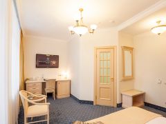 Green Line Hotel