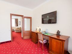 Green Line Hotel