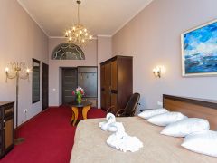 Grand Astoria