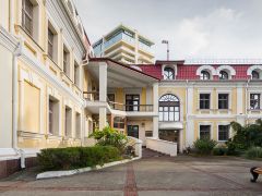 им. Мориса Тореза