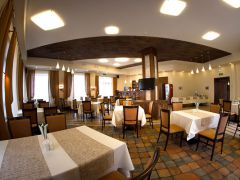 CRONA Medical & SPA Hotel