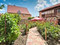 F-HOTEL GUEST HOUSE 