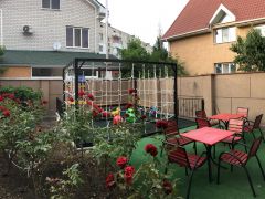 F-HOTEL GUEST HOUSE 