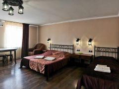 F-HOTEL GUEST HOUSE 