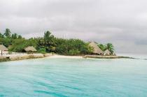 MAKUNUDU ISLAND