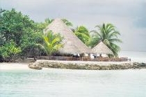 MAKUNUDU ISLAND