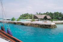 MAKUNUDU ISLAND