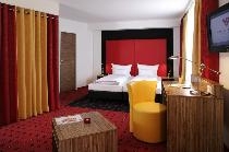 SENATOR HOTEL