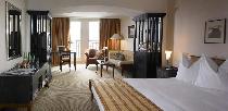 HILTON PLAZA HOTEL