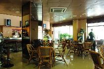 CALIFORNIA GARDEN HOTEL & APARTMENTS