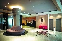 CALIFORNIA GARDEN HOTEL & APARTMENTS