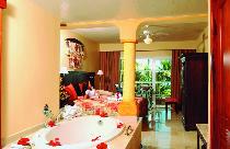 GRAND PALLADIUM PALACE RESORT, SPA & CASINO