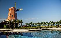 ORANGE COUNTY DE LUXE HOTEL