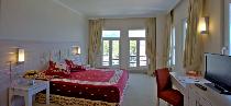 ORANGE COUNTY DE LUXE HOTEL
