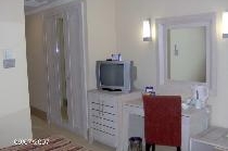 ORANGE COUNTY DE LUXE HOTEL