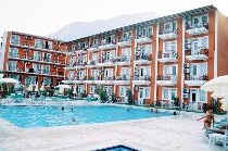 LARISSA GARDEN